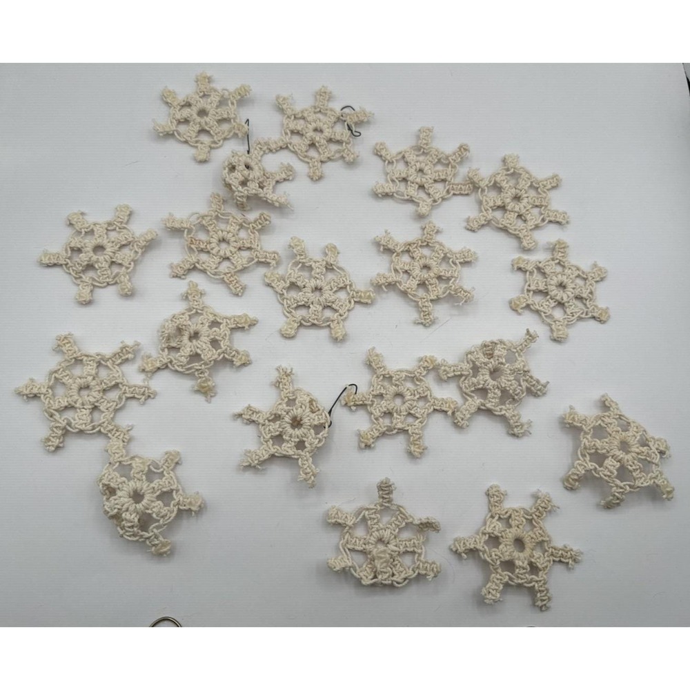 19 Vintage Hand Tatted / Crocheted Christmas Ornaments, Snowflakes